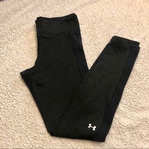 Under Armour black yoga leggings